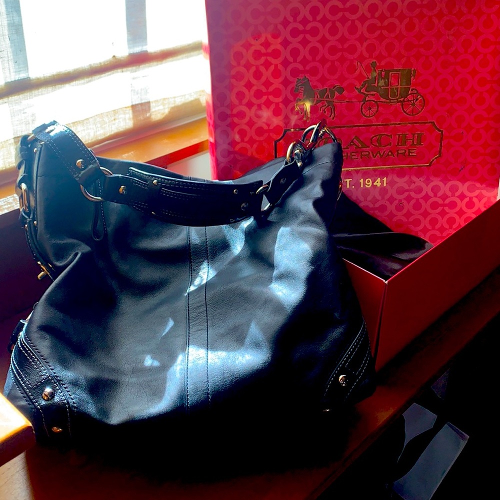 Coach black leather shoulder bag